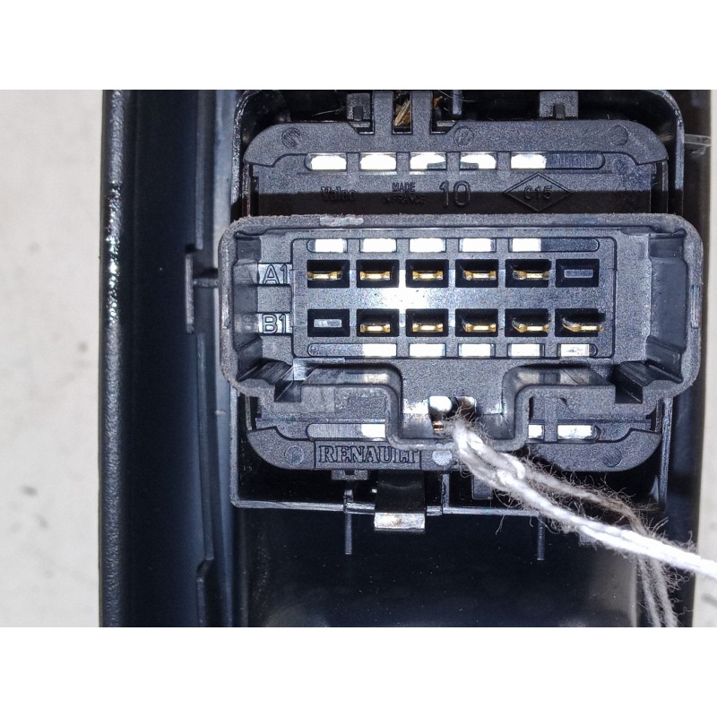 Recambio de mando elevalunas delantero izquierdo para renault clio ii (bb_, cb_) 1.2 16v (bb05, bb0w, bb11, bb27, bb2t, bb2u, bb