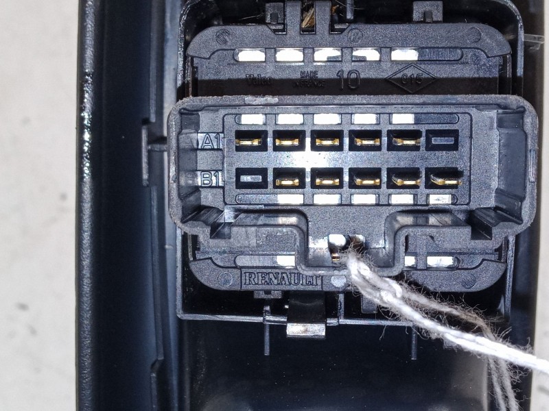 Recambio de mando elevalunas delantero izquierdo para renault clio ii (bb_, cb_) 1.2 16v (bb05, bb0w, bb11, bb27, bb2t, bb2u, bb