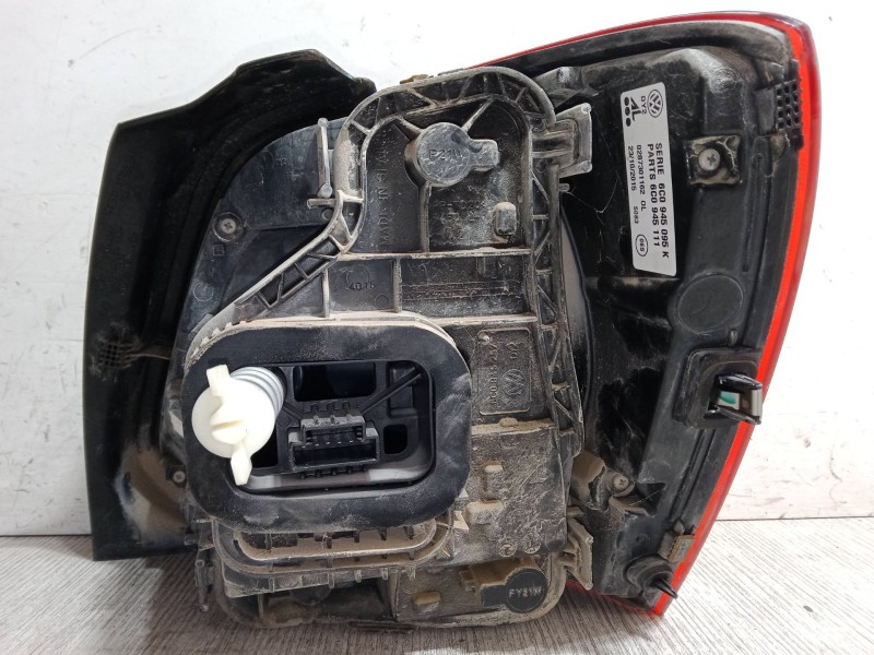 Recambio de piloto trasero izquierdo para volkswagen polo v (6r1, 6c1) 1.0 referencia OEM IAM 6C0945095K  
