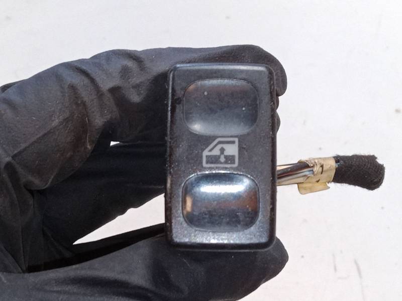 MANDO ELEVALUNAS DELANTERO IZQUIERDO 