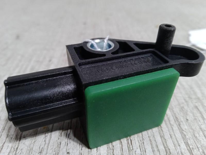 Recambio de sensor de impacto para volkswagen tiguan (5n_) 2.0 tdi referencia OEM IAM 10276  