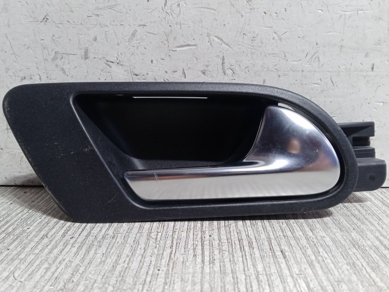 Recambio de maneta interior delantera derecha para volkswagen tiguan (5n_) 2.0 tdi referencia OEM IAM 5N1837114EUAQ  