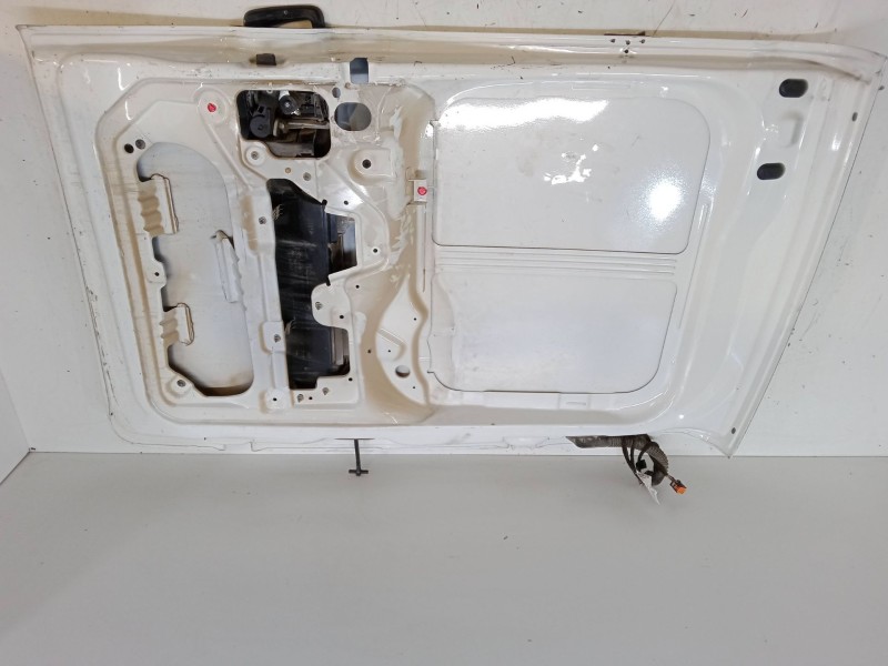 Recambio de porton trasero izquierdo para erke erke opel combo opel combo referencia OEM IAM   