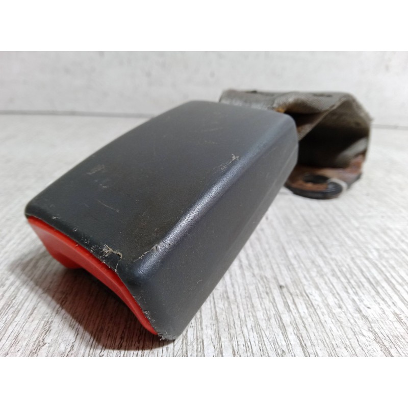 Recambio de anclaje cinturon trasero izquierdo para fiat punto (188_) 1.2 60 (188.030, .050, .130, .150, .230, .250) referencia 