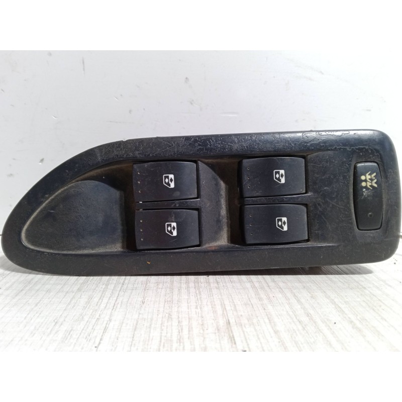 Recambio de mando elevalunas delantero izquierdo para renault laguna ii (bg0/1_) 1.8 16v (bg0b, bg0c, bg0j, bg0m, bg0v) referenc