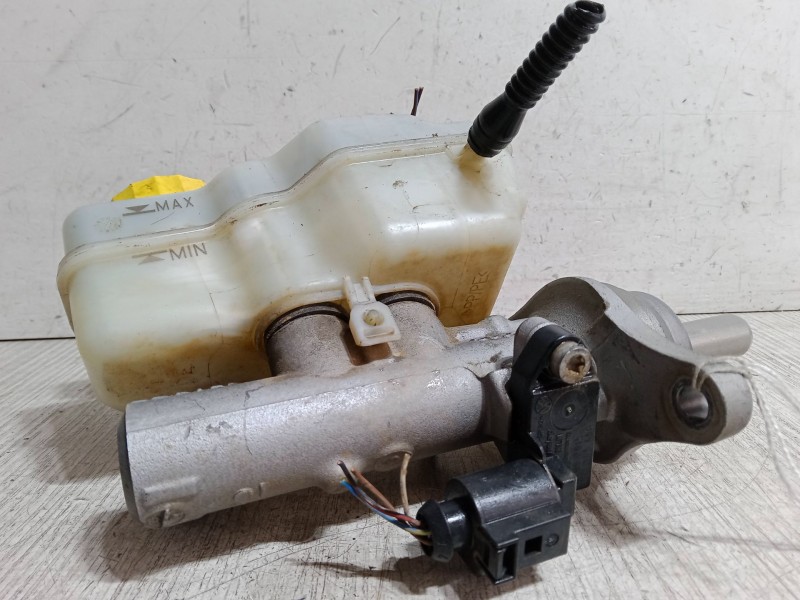 Recambio de bomba freno para volkswagen polo v (6r1, 6c1) 1.0 referencia OEM IAM 6R0611301A  