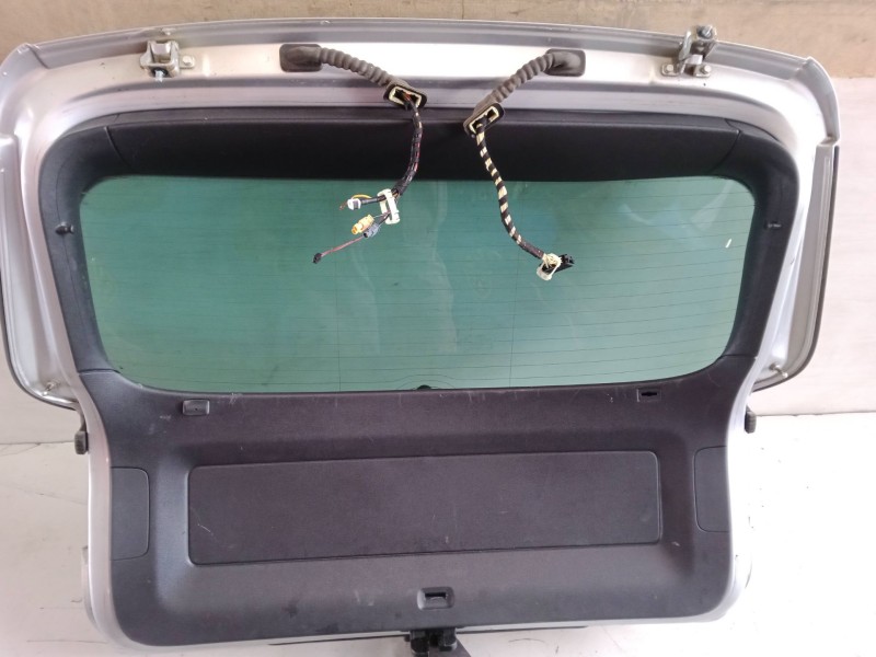 Recambio de porton trasero para volkswagen tiguan (5n_) 2.0 tdi referencia OEM IAM 5N0827025G  