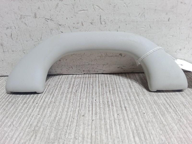 Recambio de asidero del derecho para volkswagen tiguan (5n_) 2.0 tdi referencia OEM IAM   