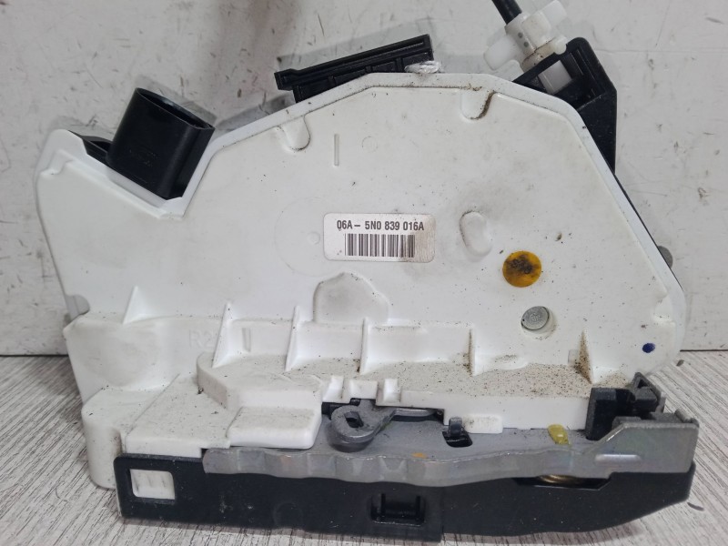 Recambio de cerradura puerta trasera derecha para volkswagen tiguan (5n_) 2.0 tdi referencia OEM IAM 3C4839016A  5N0839016A