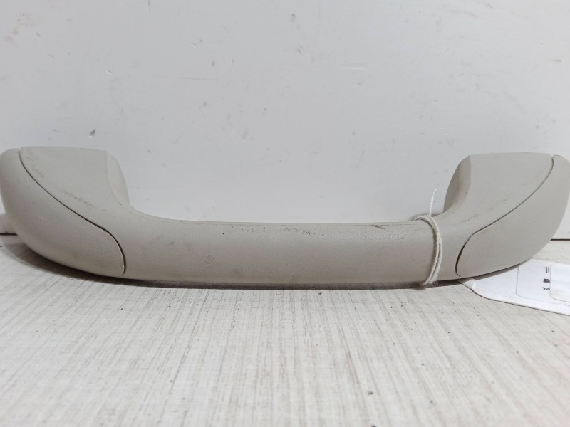 Recambio de asidero tra derecho para dacia sandero 1.2 16v referencia OEM IAM   