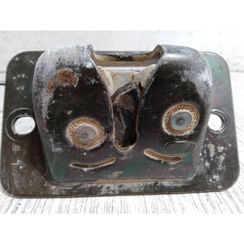 Recambio de cerradura maletero / porton para mazda 626 v station wagon (gw) 2.0 (gwew) referencia OEM IAM GE4V62310D  