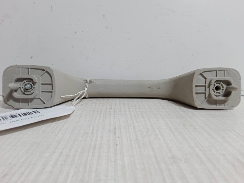 Recambio de asidero tra derecho para dacia sandero 1.2 16v referencia OEM IAM   