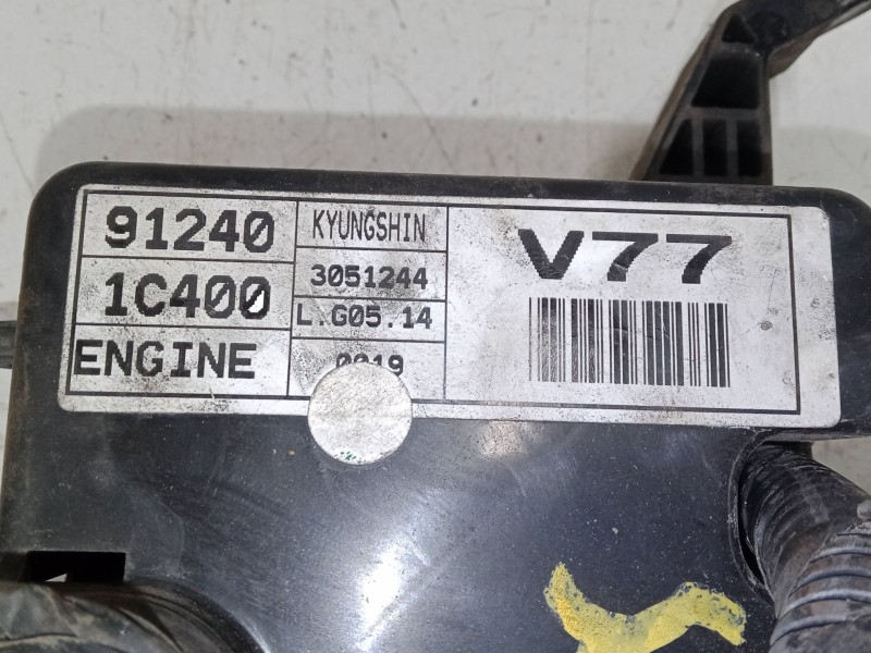 Recambio de caja reles / fusibles para hyundai getz (tb) 1.1 referencia OEM IAM 912401C400  