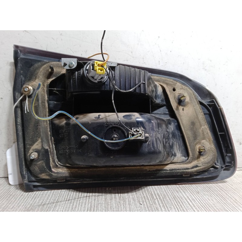 Recambio de piloto trasero derecho interior para mazda 626 v station wagon (gw) 2.0 (gwew) referencia OEM IAM   