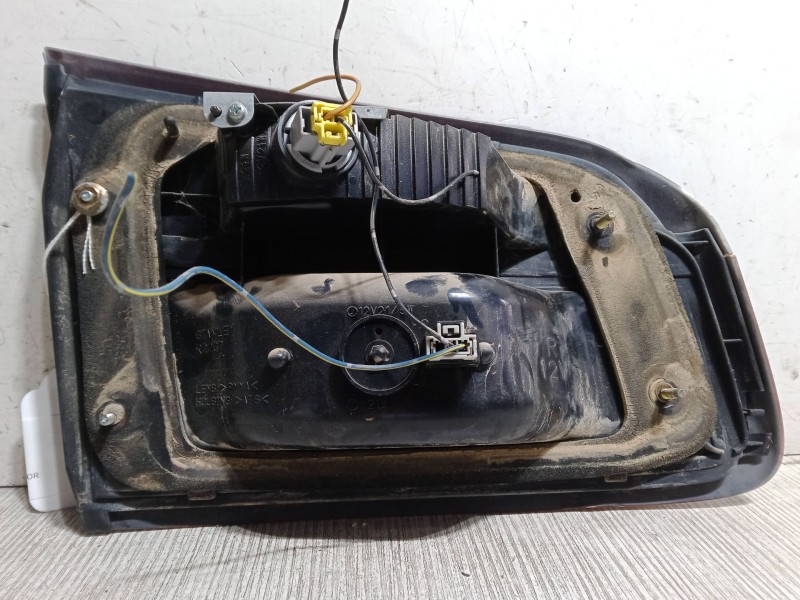 Recambio de piloto trasero derecho interior para mazda 626 v station wagon (gw) 2.0 (gwew) referencia OEM IAM   