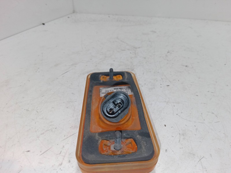 Recambio de intermitente lateral izquierdo para peugeot boxer autobús 3.0 hdi 160 referencia OEM IAM   