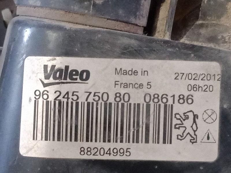 Recambio de faro izquierdo para peugeot 106 ii (1a_, 1c_) 1.4 i referencia OEM IAM   