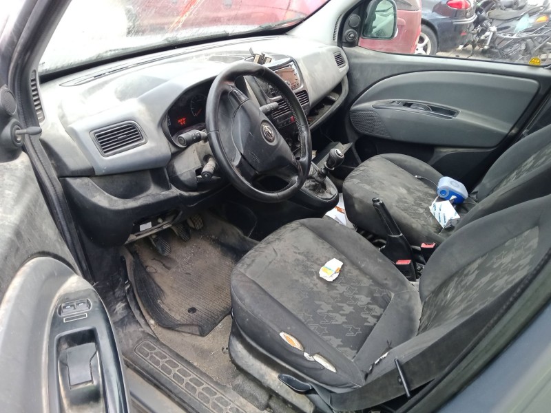 opel combo furgoneta/monovolumen (x12) del año 2012
