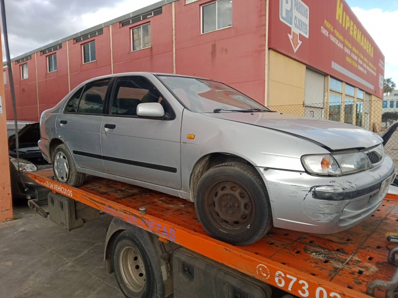 nissan almera i (n15) del año 2000