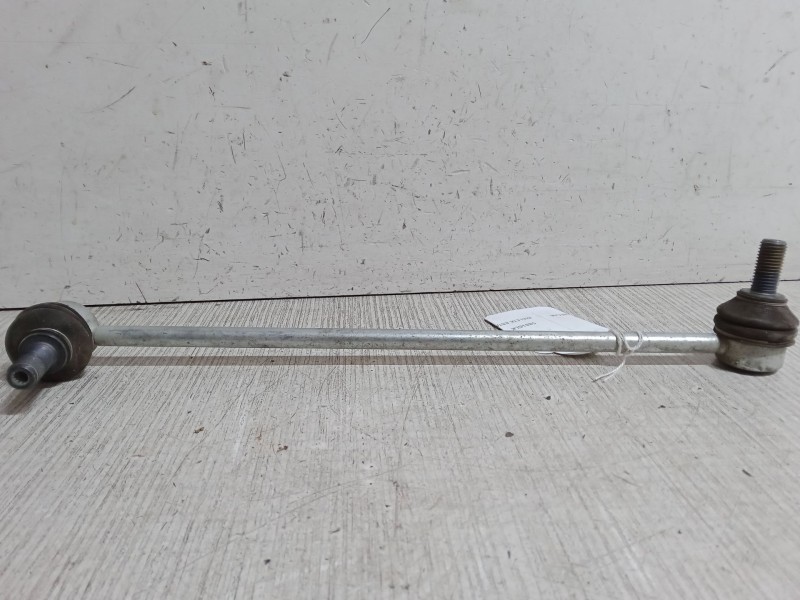 Recambio de bieleta estabilizadora delantera derecha para volkswagen tiguan (5n_) 2.0 tdi referencia OEM IAM 5Q0411315  