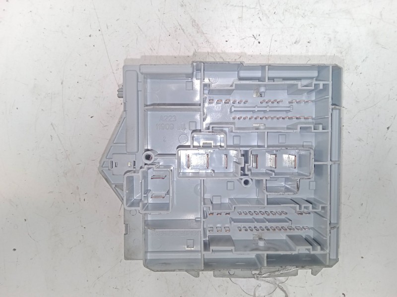 Recambio de caja reles / fusibles para peugeot boxer autobús 3.0 hdi 160 referencia OEM IAM   