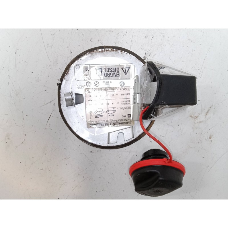 Recambio de tapa exterior combustible para opel zafira / zafira family b (a05) 1.9 cdti (m75) referencia OEM IAM   