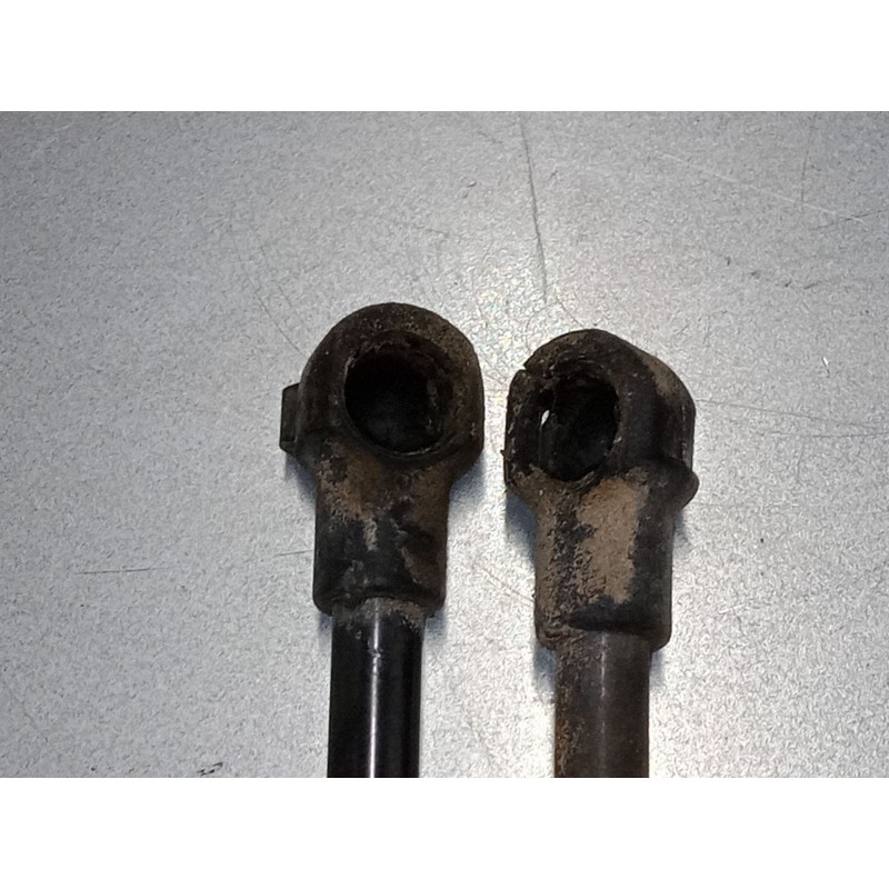 Recambio de amortiguadores malet/porton para seat ibiza iii (6l1) 1.4 16v referencia OEM IAM   