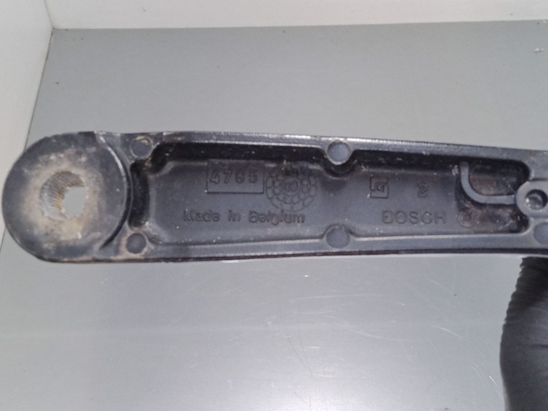 Recambio de brazo limpia delantero derecho para seat ibiza iii (6l1) 1.4 16v referencia OEM IAM   