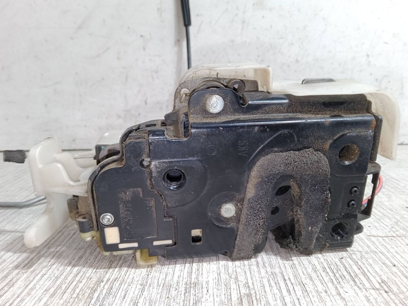 Recambio de cerradura puerta delantera derecha para volkswagen polo iv (9n_, 9a_) 1.4 16v referencia OEM IAM   