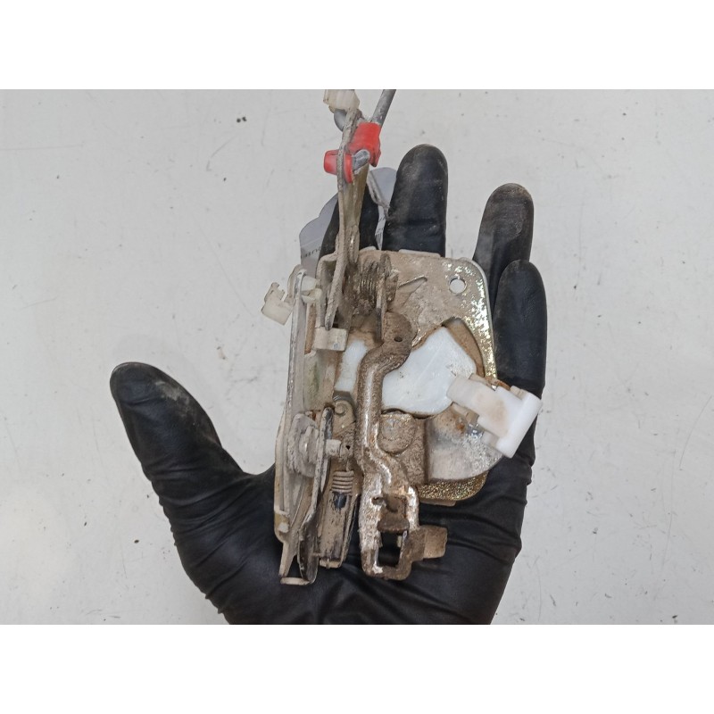 Recambio de cerradura puerta trasera izquierda para kia sportage suv (k00) 2.0 td 4wd referencia OEM IAM    Recambio de cerradura puerta trasera izquierda para kia sportage suv (k00) 2.0 td 4wd referencia OEM IAM