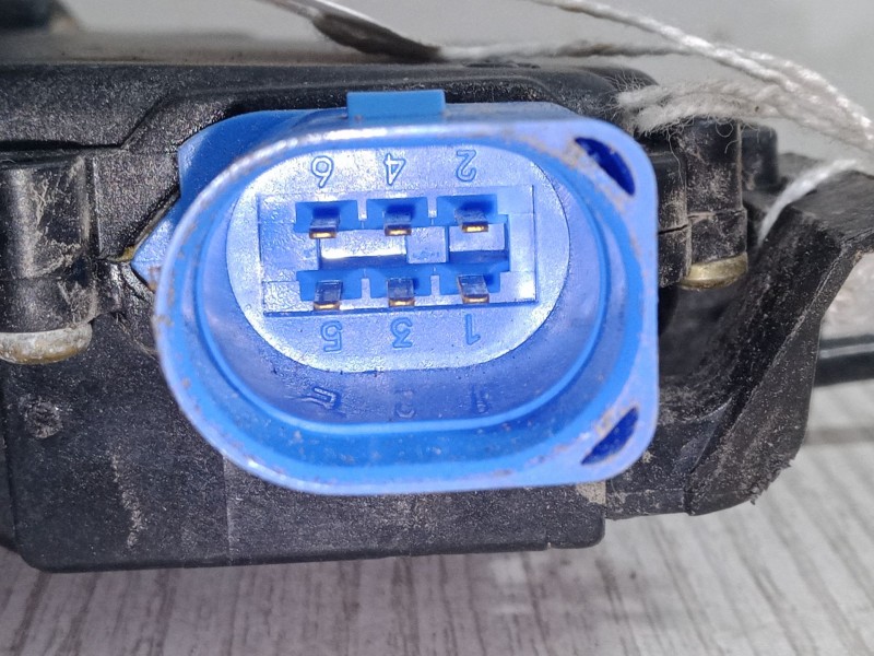 Recambio de cerradura puerta trasera derecha para skoda fabia i (6y2) 1.4 16v referencia OEM IAM   