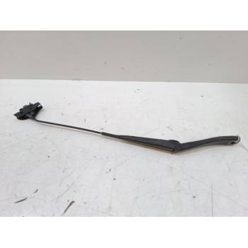 BRAZO LIMPIA DELANTERO DERECHO 