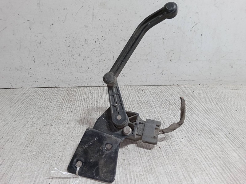 Recambio de regulador altura luces para mercedes-benz clase m (w164) ml 350 cdi 4-matic (164.122) referencia OEM IAM A1643280240