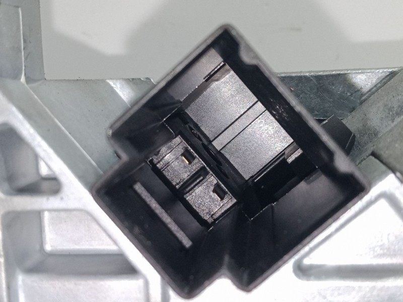 Recambio de clausor para opel corsa d (s07) 1.0 (l08, l68) referencia OEM IAM   