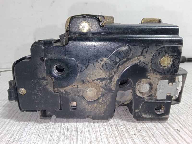 Recambio de cerradura puerta trasera derecha para skoda fabia i (6y2) 1.4 16v referencia OEM IAM   