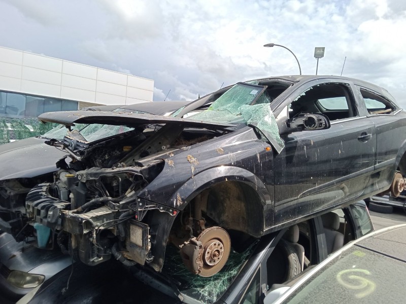 opel astra h gtc (a04) del año 2005