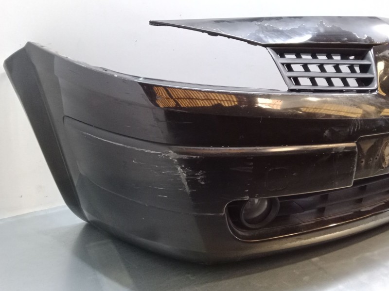 Recambio de paragolpes delantero para renault megane ii (bm0/1_, cm0/1_) 1.4 16v (bm0b, cm0b) referencia OEM IAM   