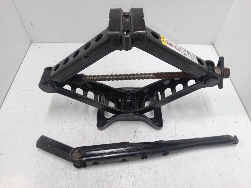 Recambio de gato para jeep patriot (mk74) 2.0 crd 4x4 referencia OEM IAM 05105920AC  