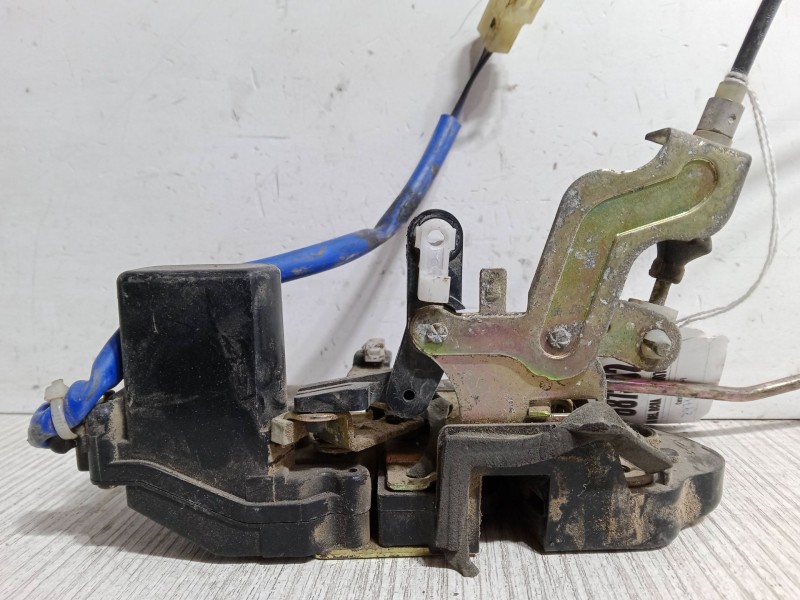 Recambio de cerradura puerta delantera derecha para kia carnival i (up) 2.9 tdi referencia OEM IAM   