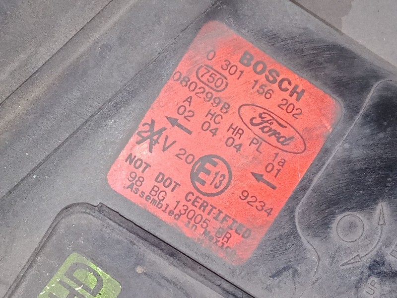 Recambio de faro derecho para ford cougar (ec_) 2.5 v6 24v referencia OEM IAM 0301156202  