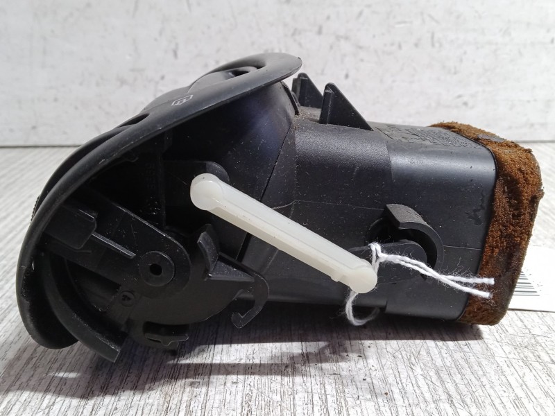 Recambio de aireador derecho para peugeot 206 hatchback (2a/c) 1.4 16v referencia OEM IAM 9632184377  