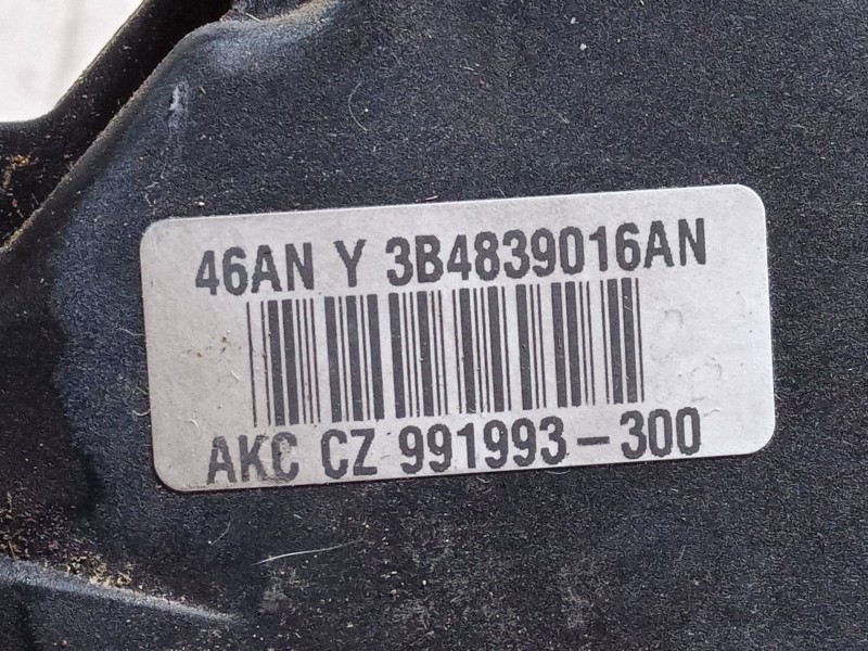 Recambio de cerradura puerta trasera derecha para volkswagen polo iv (9n_, 9a_) 1.4 16v referencia OEM IAM   
