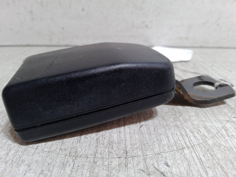 Recambio de anclaje cinturon delantero derecho para nissan micra ii (k11) 1.0 i 16v referencia OEM IAM   