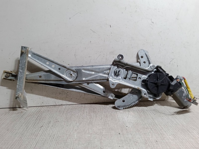 Recambio de elevalunas electrico delantero derecho para nissan micra ii (k11) 1.0 i 16v referencia OEM IAM   