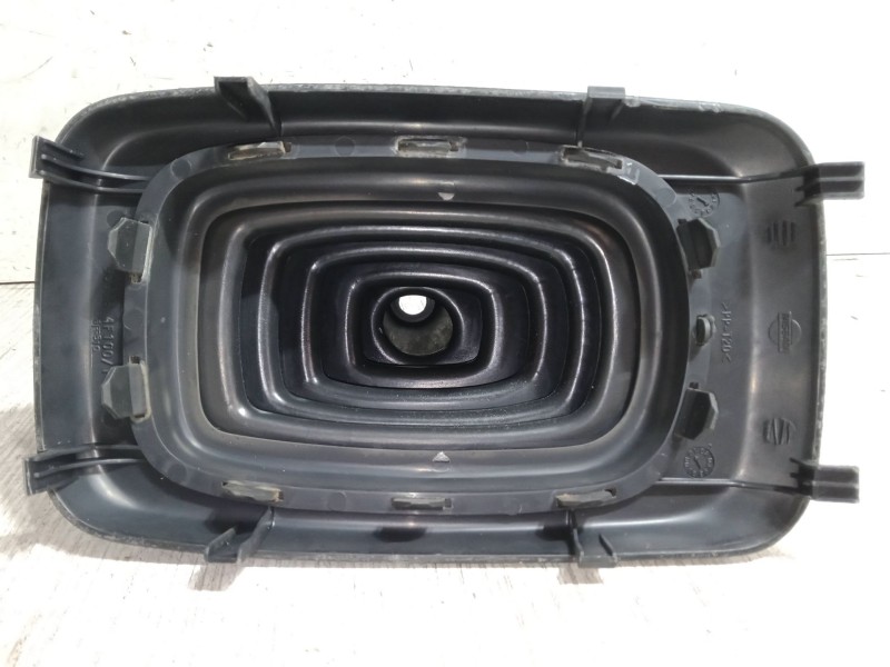 Recambio de funda palanca cambio para nissan micra ii (k11) 1.0 i 16v referencia OEM IAM   