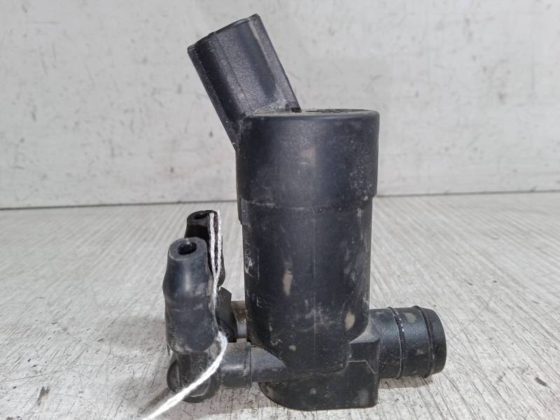BOMBA LIMPIAPARABRISAS 