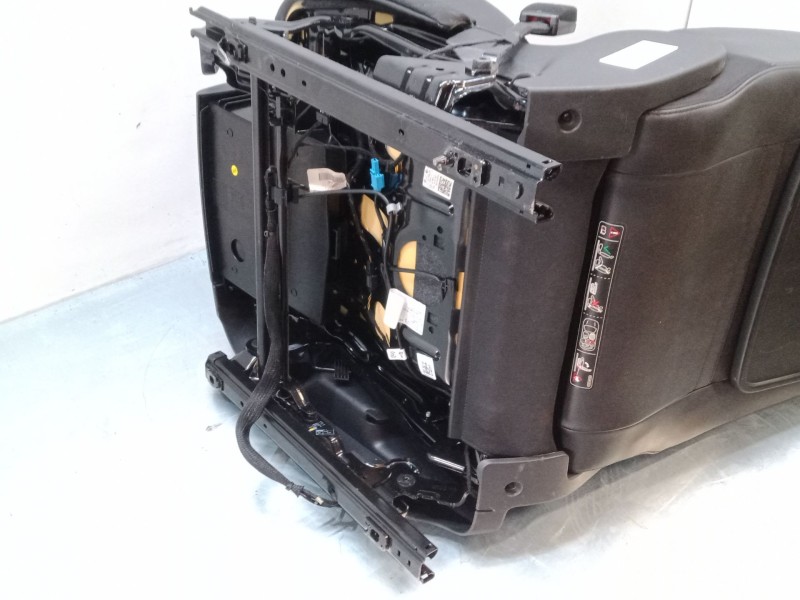 Recambio de asiento delantero derecho para volkswagen tiguan (5n_) 2.0 tdi referencia OEM IAM   