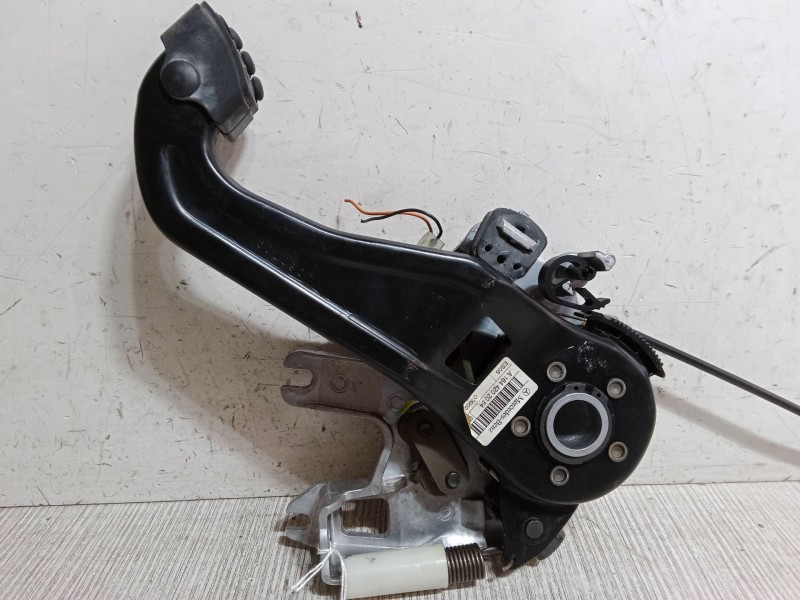 Recambio de pedal freno estacionamiento para mercedes-benz clase m (w164) ml 350 cdi 4-matic (164.122) referencia OEM IAM A16442