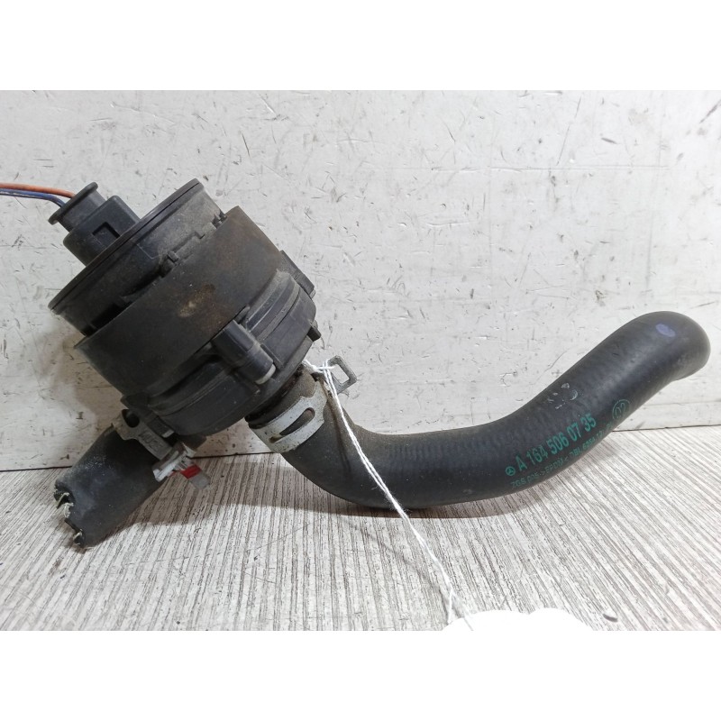 Recambio de bomba agua de calefaccion para mercedes-benz clase m (w164) ml 350 cdi 4-matic (164.122) referencia OEM IAM A2118350