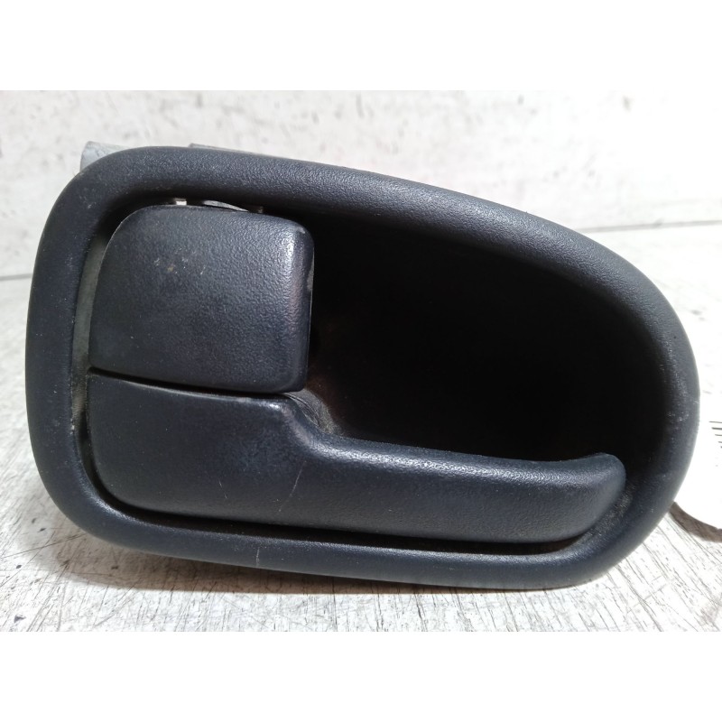 Recambio de maneta interior puerta trasera derecha para mazda 626 v station wagon (gw) 2.0 (gwew) referencia OEM IAM   